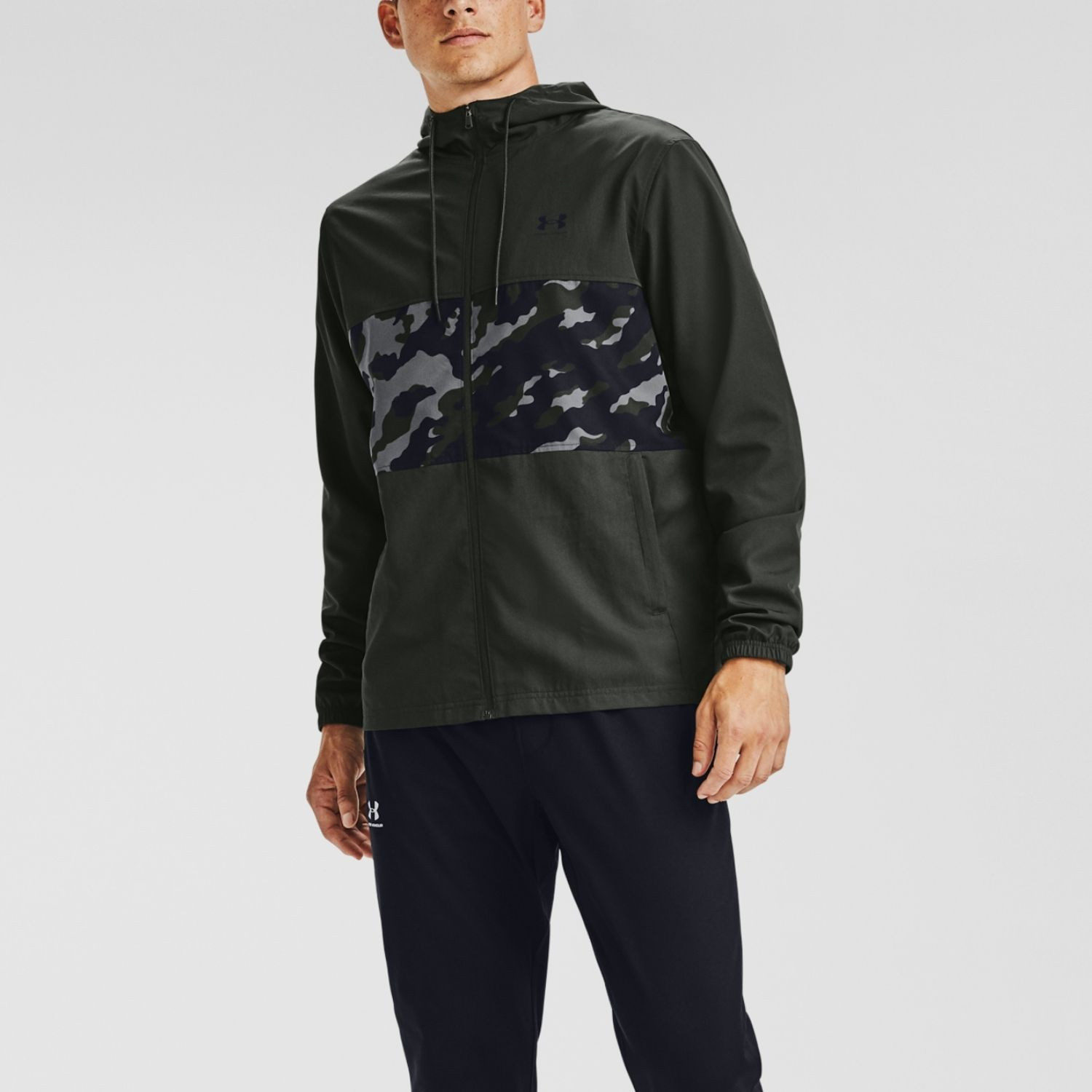 Bunda UNDER ARMOUR Sportstyle Wind Camo Green / Black - Bundy na bežky a skialp - 1