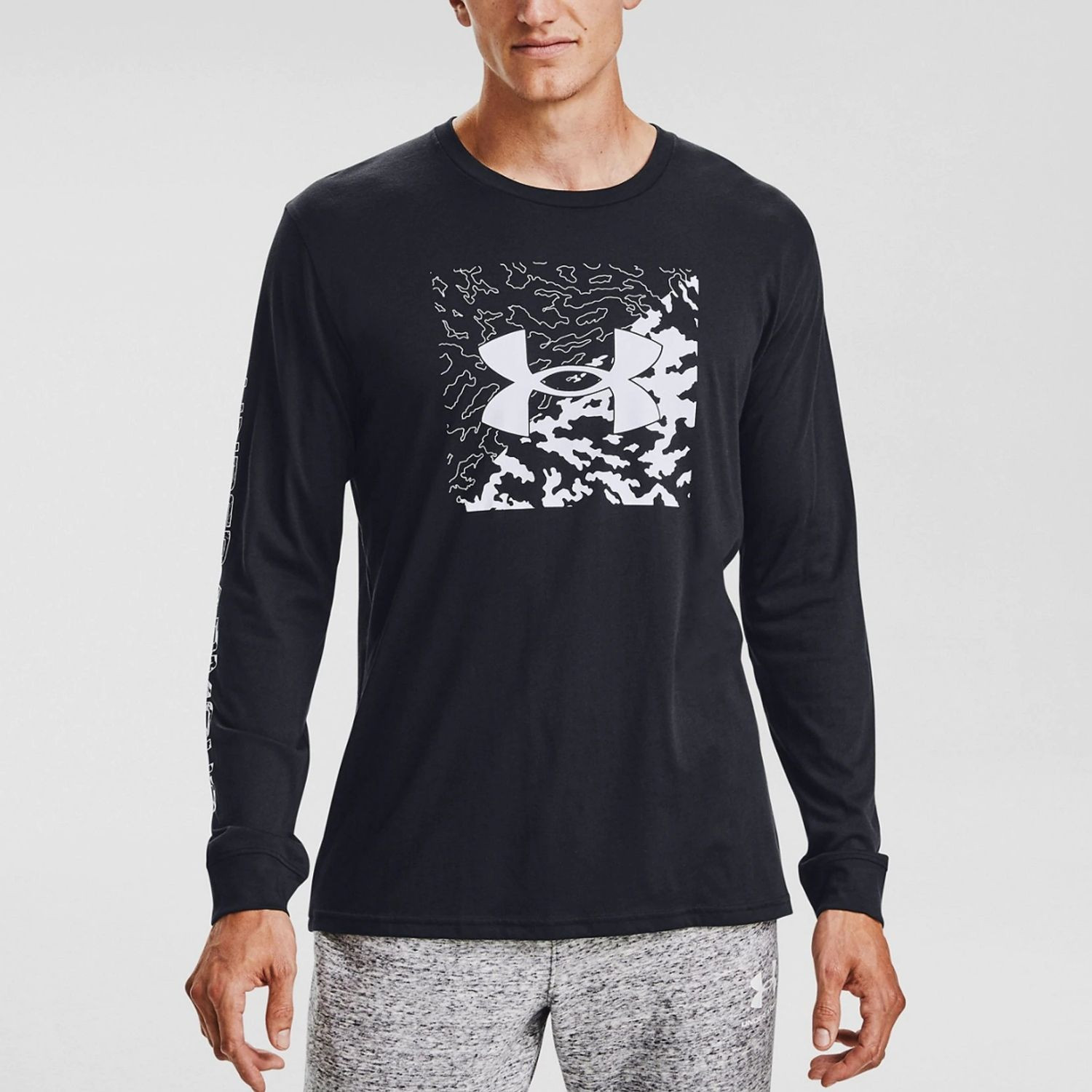 Tričko UNDER ARMOUR Camo Box Logo LS Black - OBLEČENIE - 1