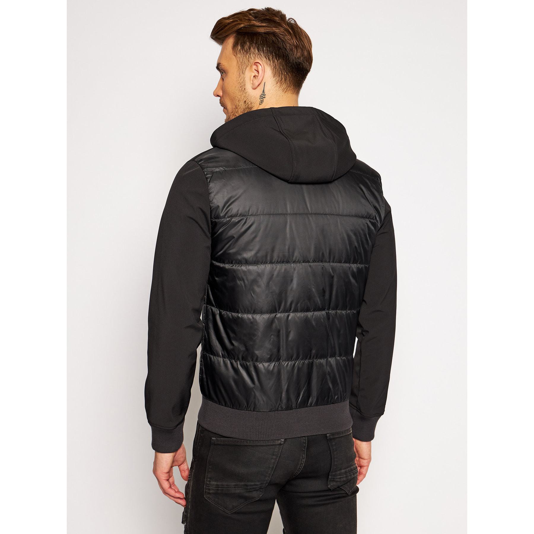 Bundička GUESS Fall Black - Bundy & Vesty - 2