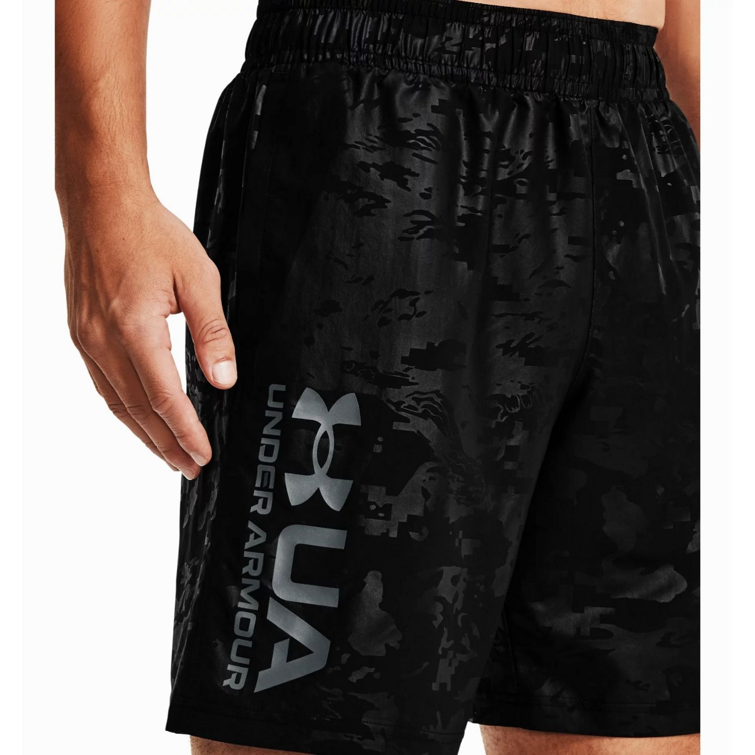 Šortky UNDER ARMOUR Woven Emboss Shorts Black - Kraťasy & Šortky - 1