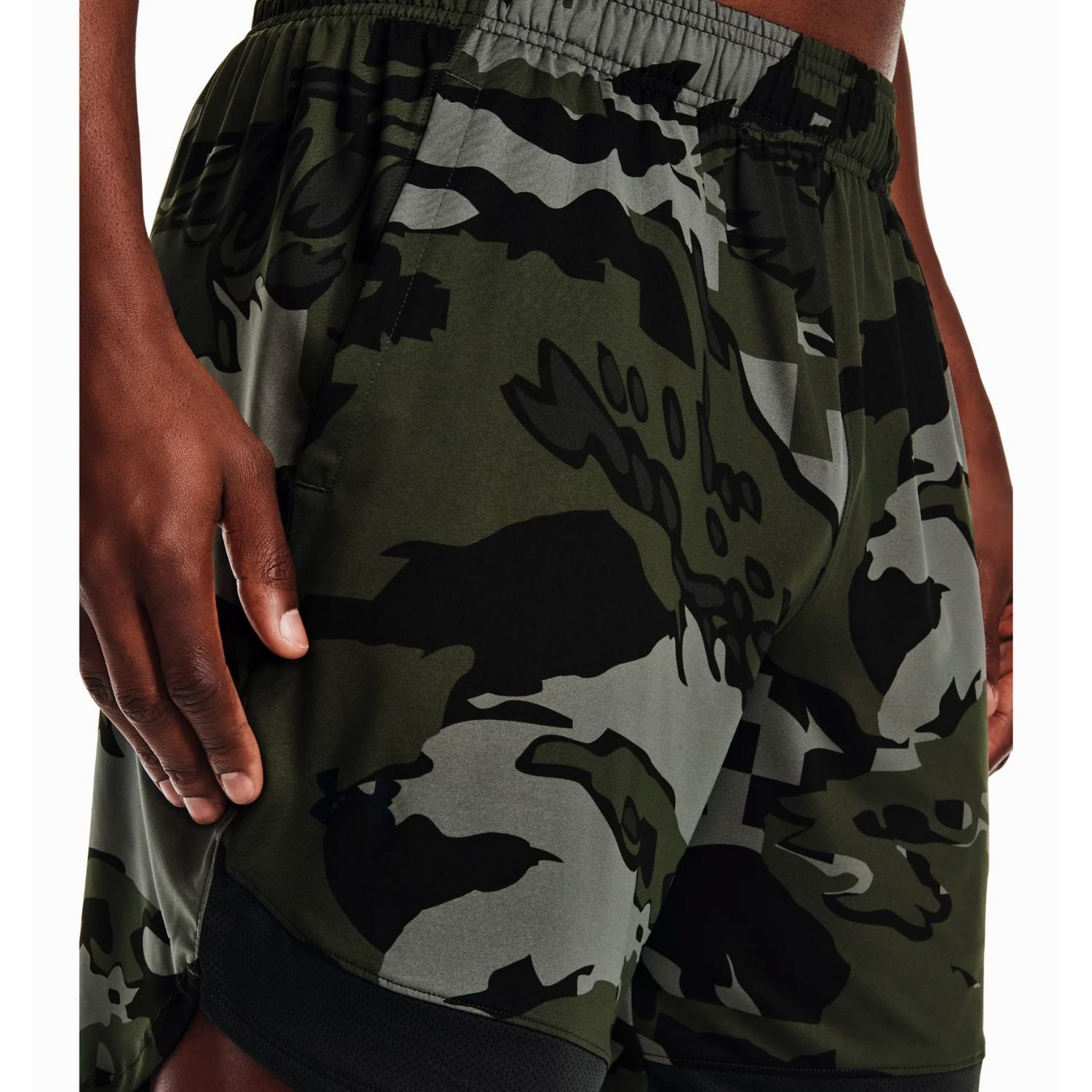 Šortky UNDER ARMOUR Train Stretch Camo GREEN - Kraťasy & Šortky - 3