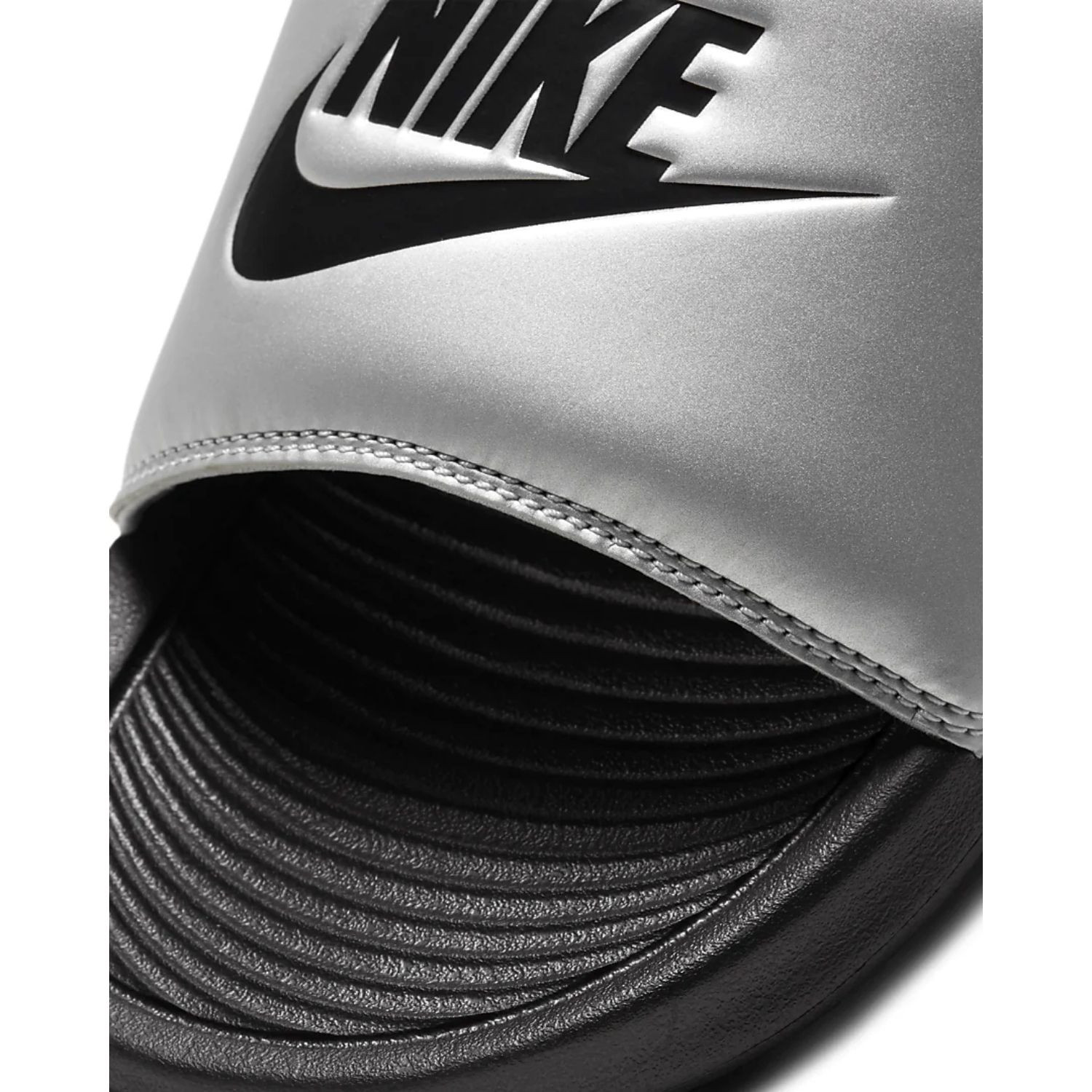 Šľapky NIKE Victori One Women's Slide Silver - Šľapky a sandále - 4