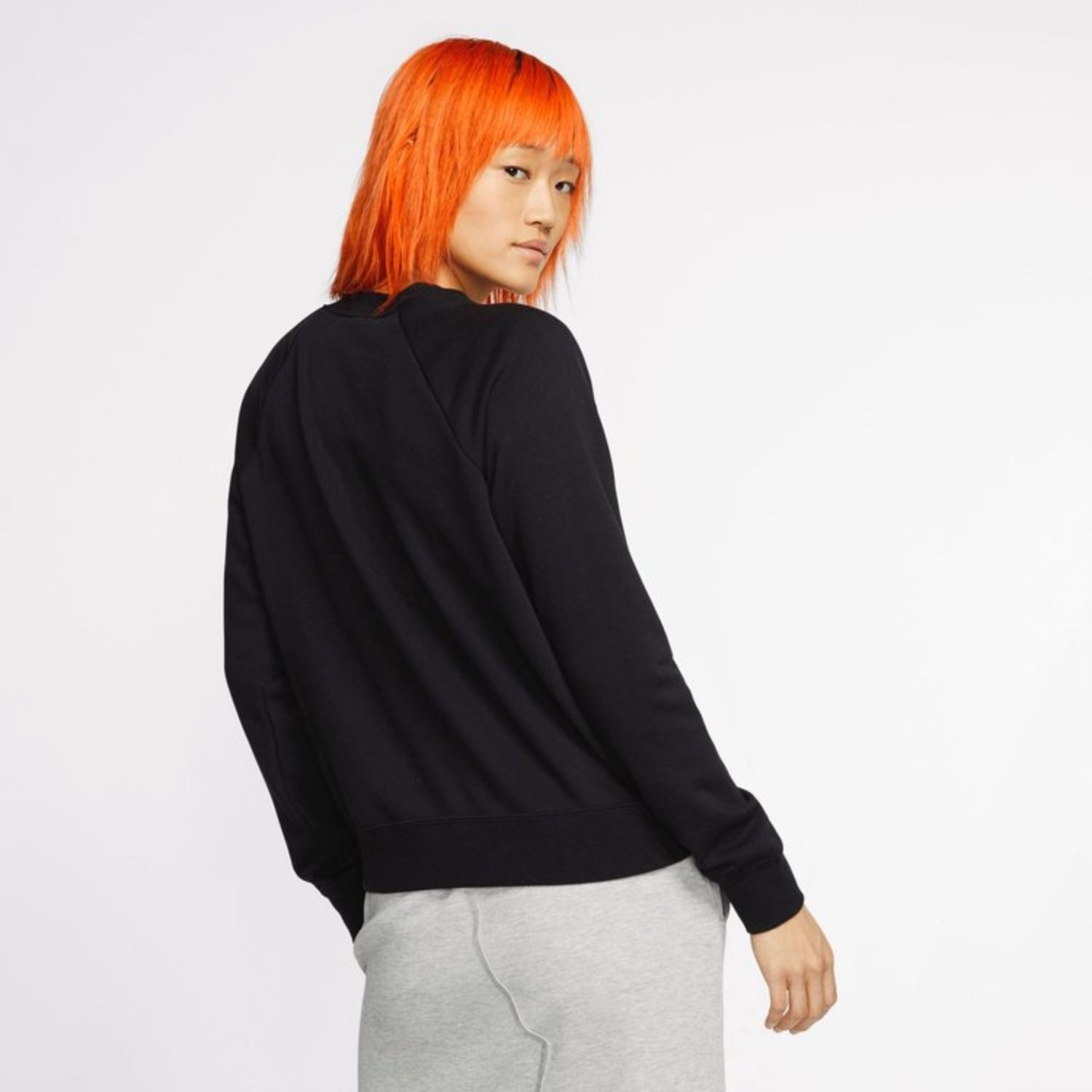 Mikina NIKE Essential Crew Fleece HBR Black - Mikiny bez kapucne - 2