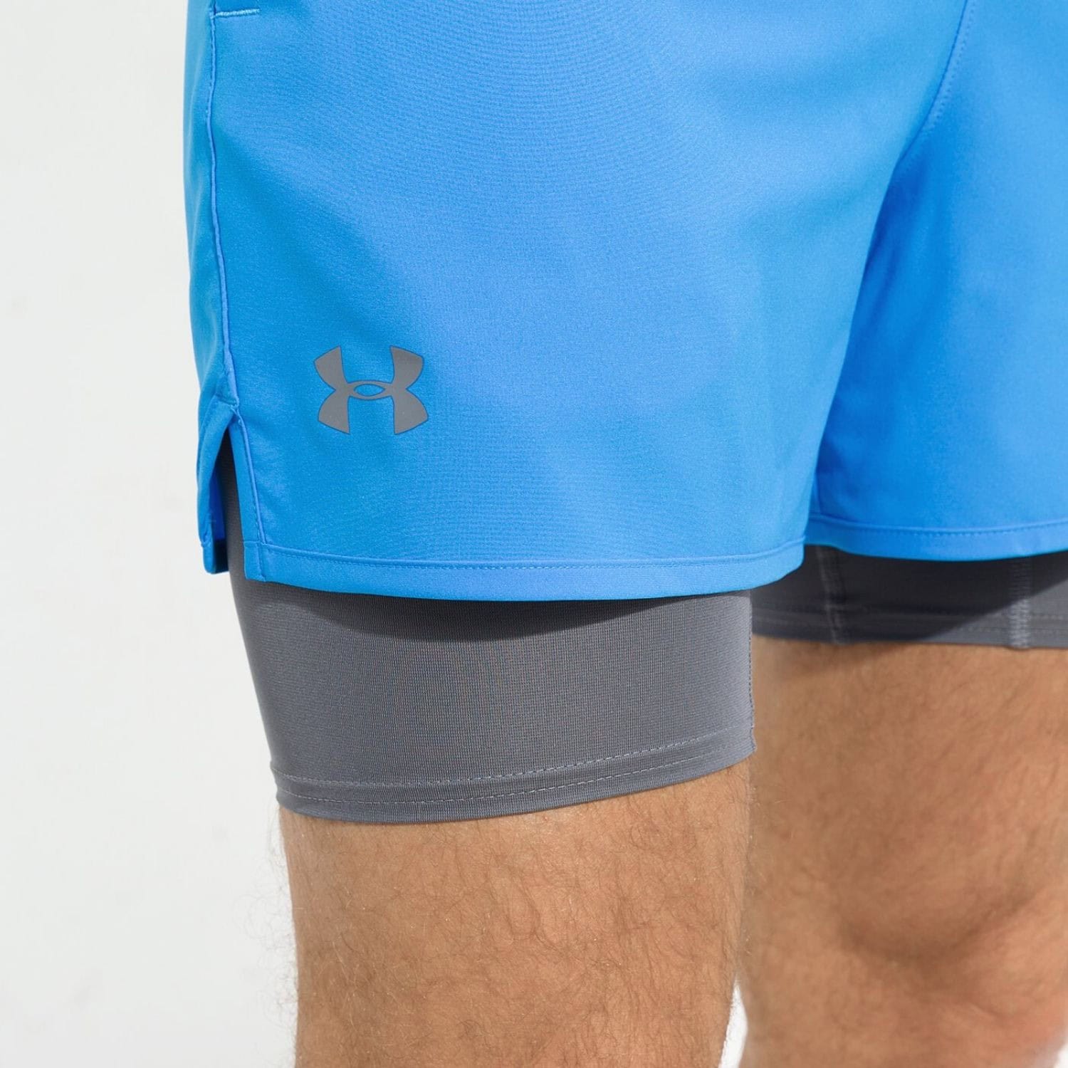 Šortky UNDER ARMOUR Qualifier 2-in-1 Short Blue/Grey - Kraťasy & Šortky - 3