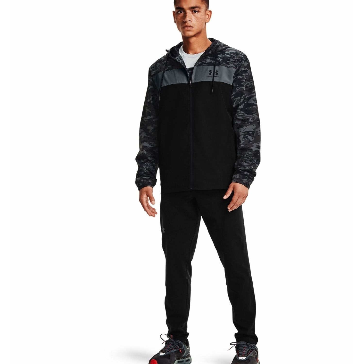Bunda UNDER ARMOUR  UA Sportstyle Camo Windbreaker Black - Bundy & Vesty - 3