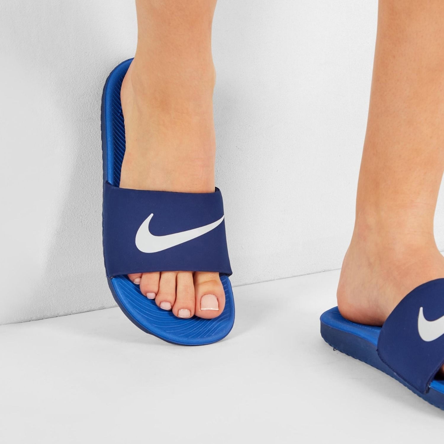 Šľapky NIKE Kawa Slide (GS/PS) JR Blue/White - Šľapky a sandále - 7