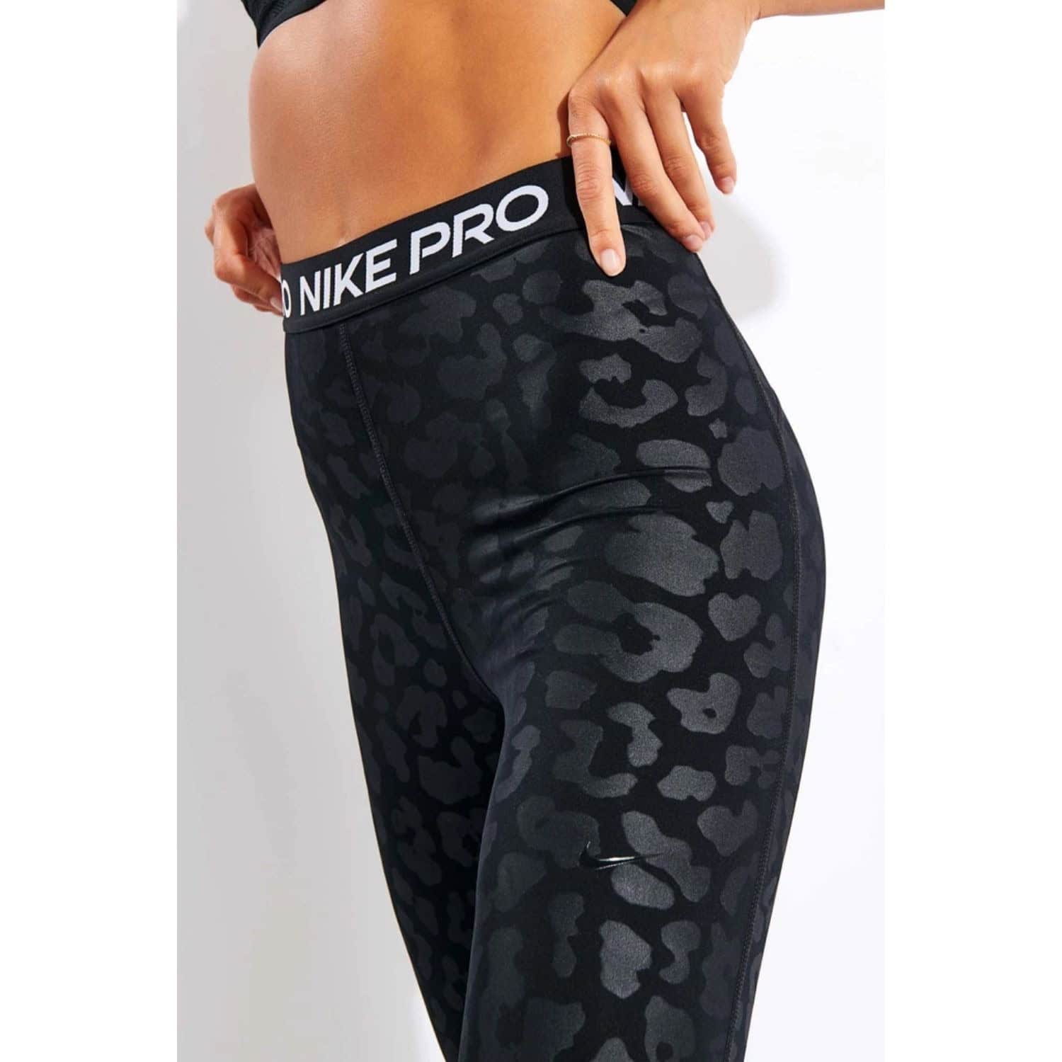 Legíny NIKE Pro Dri-FIT Women's 7/8 Black - Legíny - 4