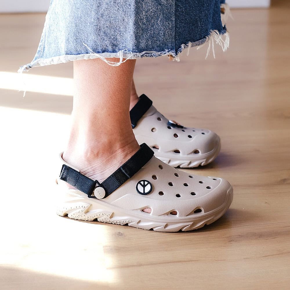 Obuv COQUI Clogsy Cody Lt. Taupe/Black Velcro + Amulet - Šľapky a sandále - 5