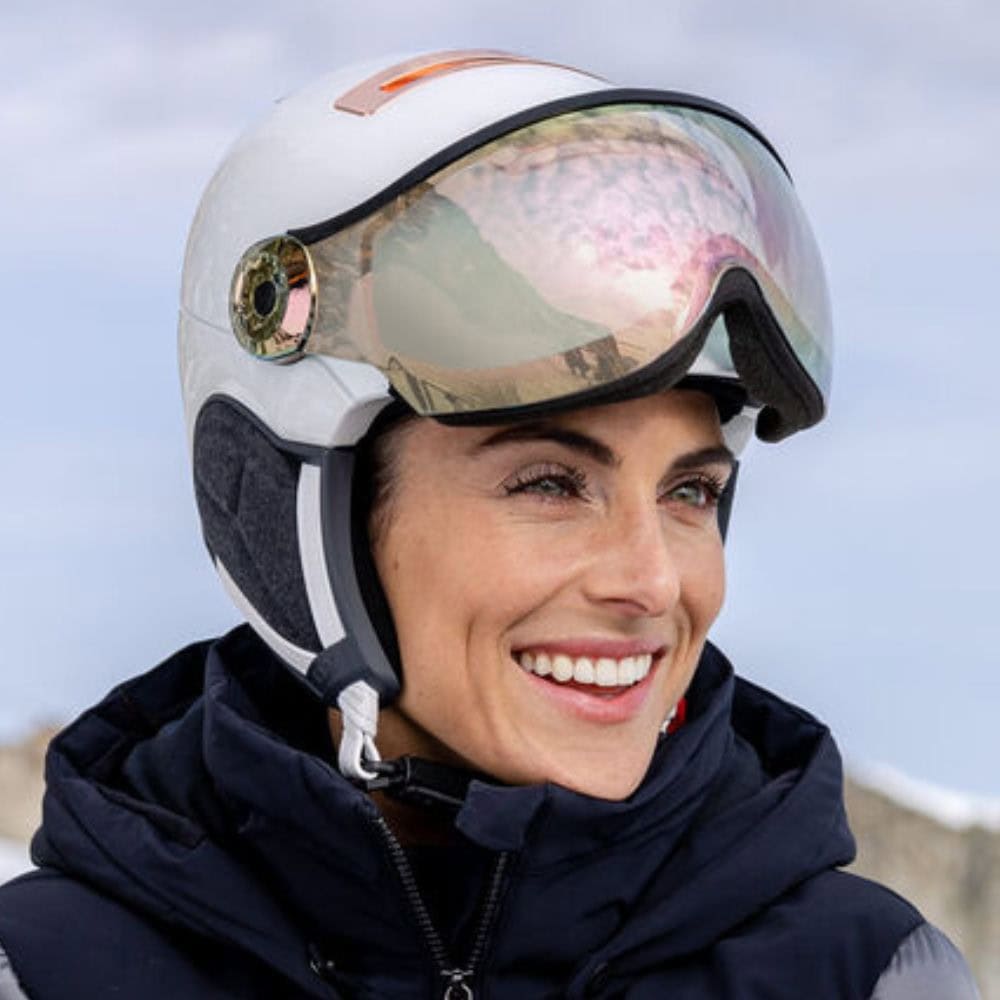 Prémiová lyžiarska prilba KASK Chrome Photo Visor White s fotochromatickým štítom - Prilby s priezorom - 2